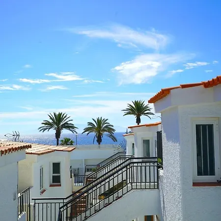 Fantastic Vacation By The Ocean Apartment *