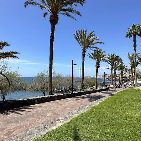 Fantastic Vacation By The Ocean Apartment *