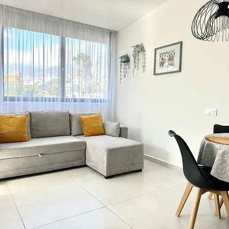 Fantastic Vacation By The Ocean Apartment