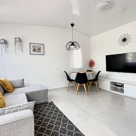 Fantastic Vacation By The Ocean Apartment