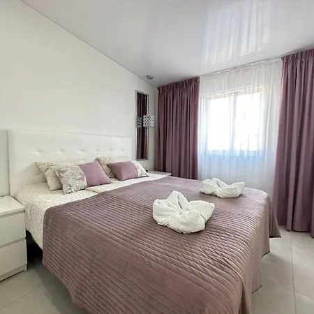 Fantastic Vacation By The Ocean Apartment *